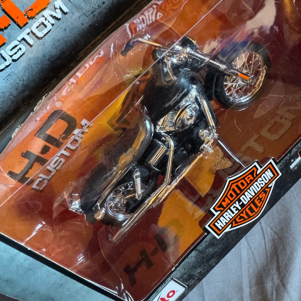 Harley-Davidson Custom Black and Silver Motorcycle Model